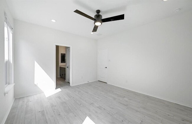 Building Photo - 13213 Nancy Reagan St