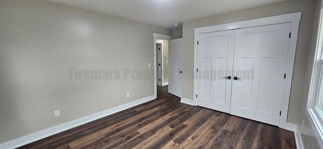 Building Photo - Newly Renovated 3 Bedroom, 2 Bath Brick Home!