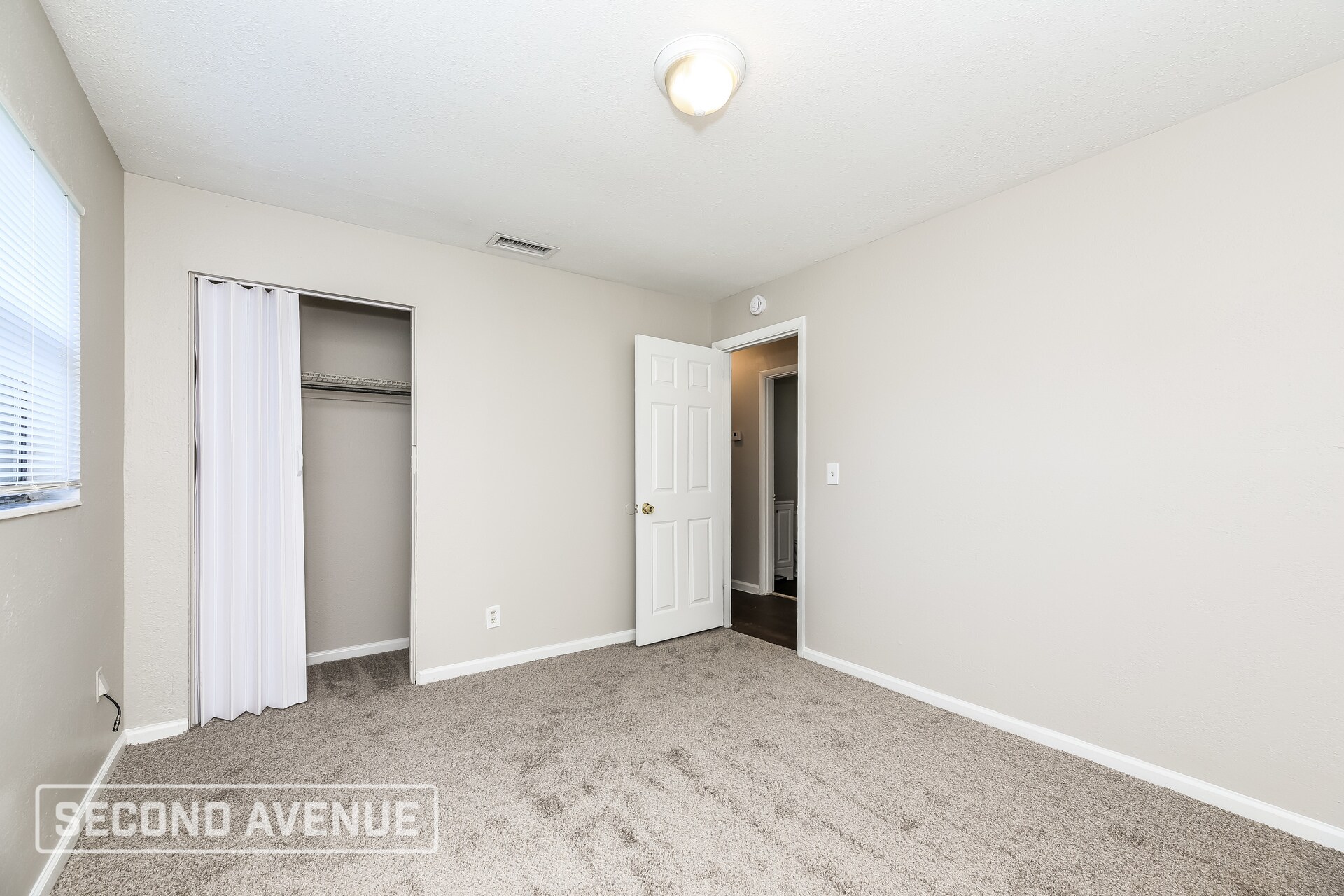 Building Photo - 9402 Devonshire Blvd