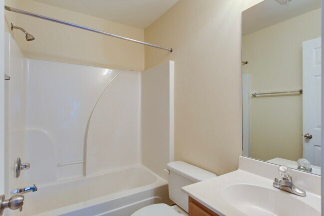 Building Photo - 2457 Scholar Ln