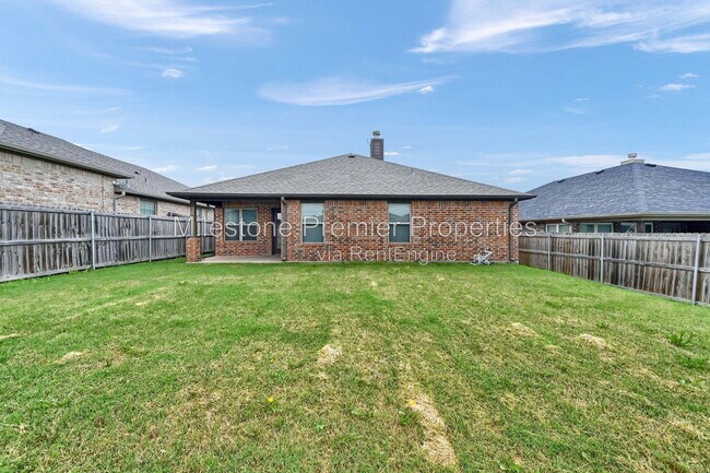 Building Photo - 3418 Ballam St