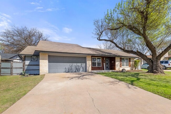 Building Photo - 3104 Candlelight Ct