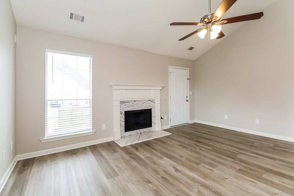 Building Photo - 553 Ransom Way