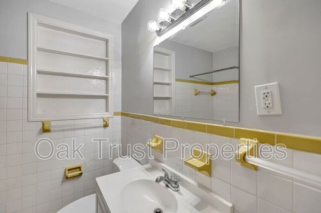 Building Photo - 5120 Braddock Ave