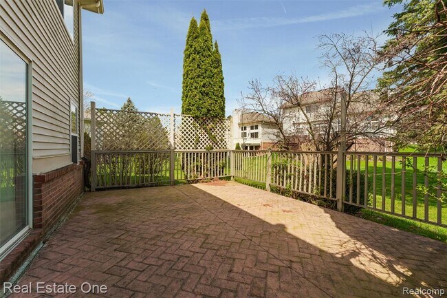 Building Photo - 4721 Carrington Dr