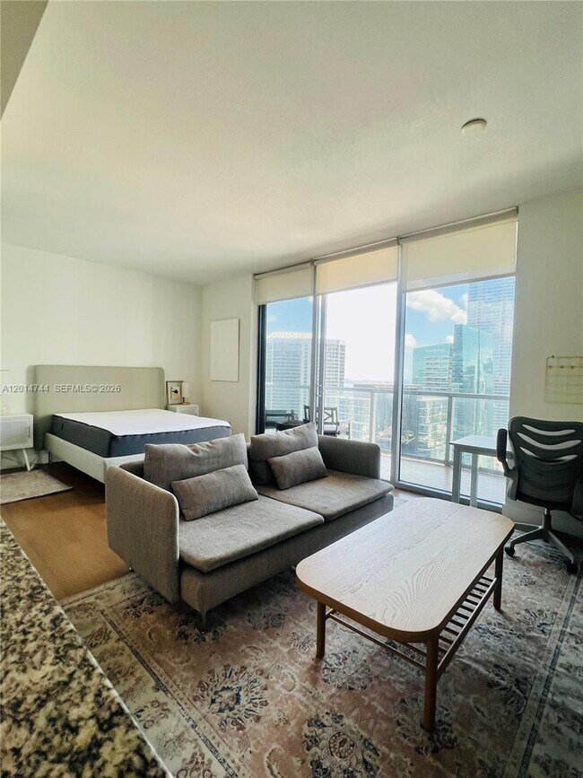 Building Photo - 1060 Brickell Ave
