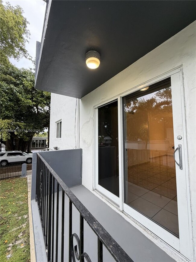 Building Photo - 1860 SW 22nd St