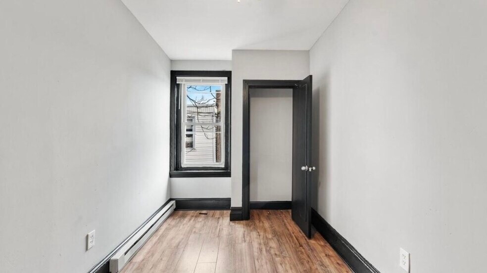 Building Photo - 3239 N 26th St