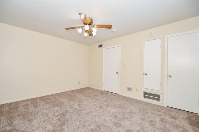 Building Photo - 9021 Gaylord Dr