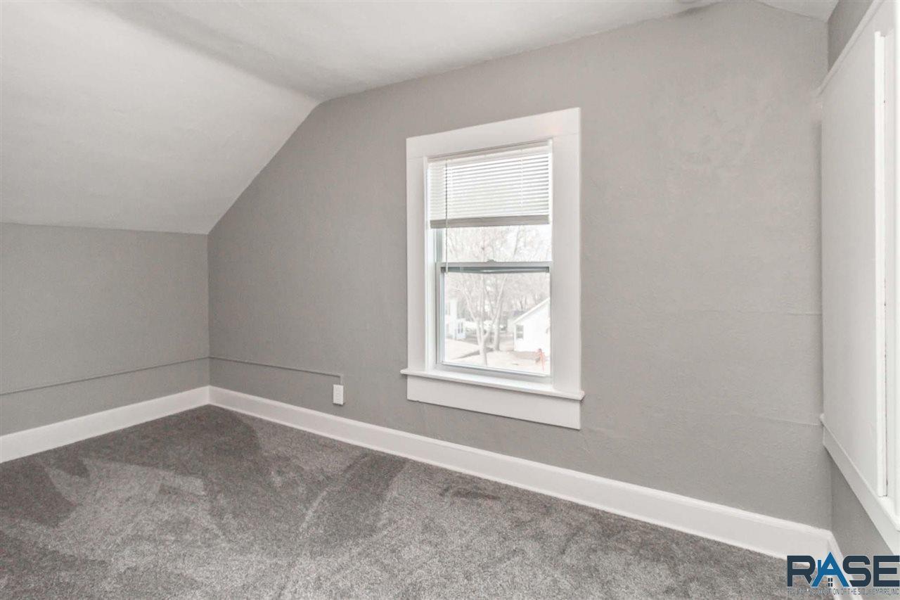 Bed 2 - 926 N Walts Ave