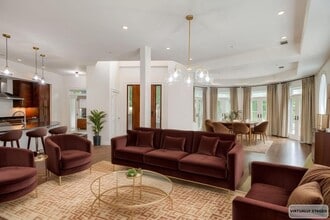 Building Photo - 2905 Parthenon Ave