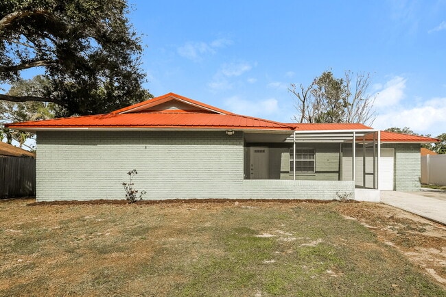 Building Photo - 308 Timber Creek Dr