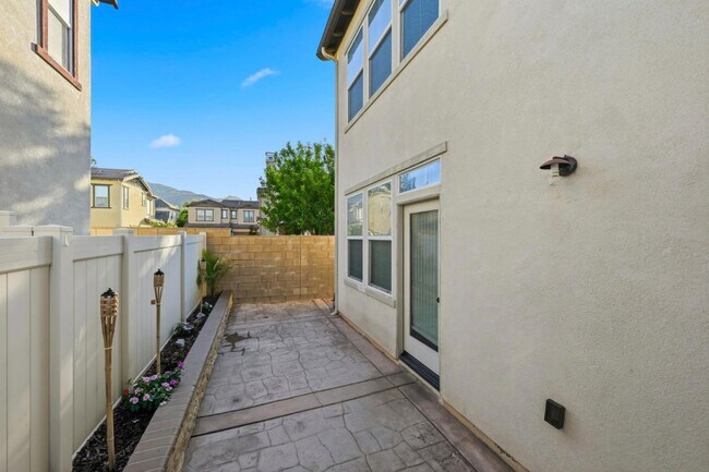 Building Photo - 31853 Red Pine Way