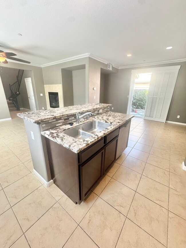 Building Photo - 72 Crystalwood Cir