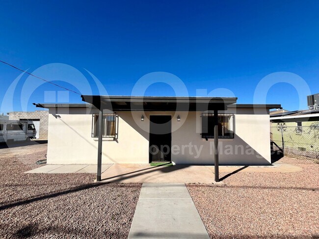 Primary Photo - 1416 S Highland Ave