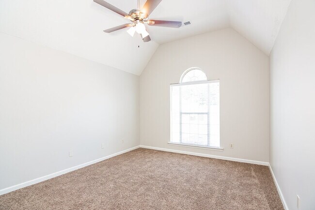 Building Photo - 5636 Sycamore Woods Dr