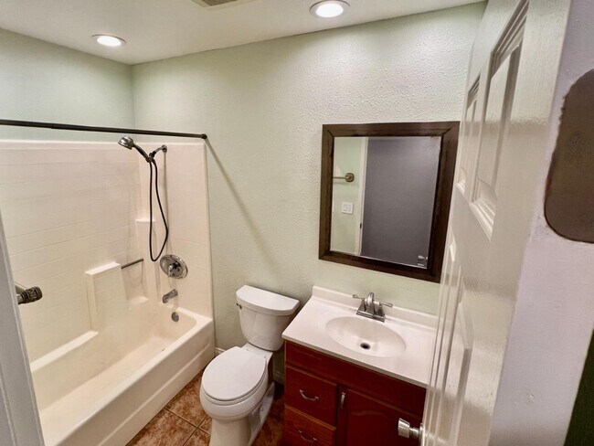 Building Photo - 4755 Maclura St