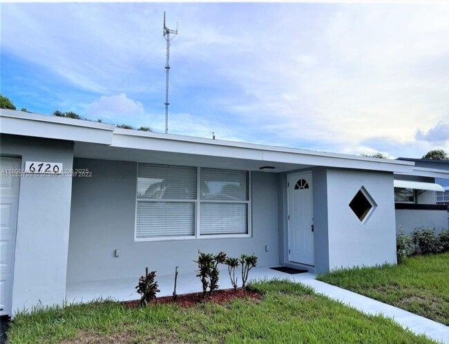 Building Photo - 6720 Azalea Dr