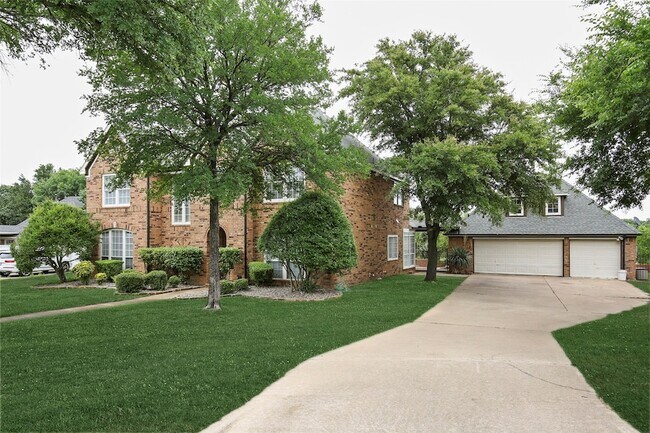 Building Photo - 545 Oak Hill Dr