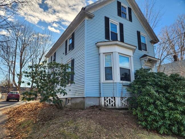 Building Photo - 14 Quimby St