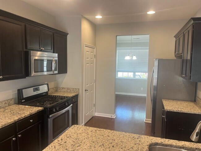 Building Photo - Available August 10th. Beautiful 4BR/3BA home available in Baker Plantation!