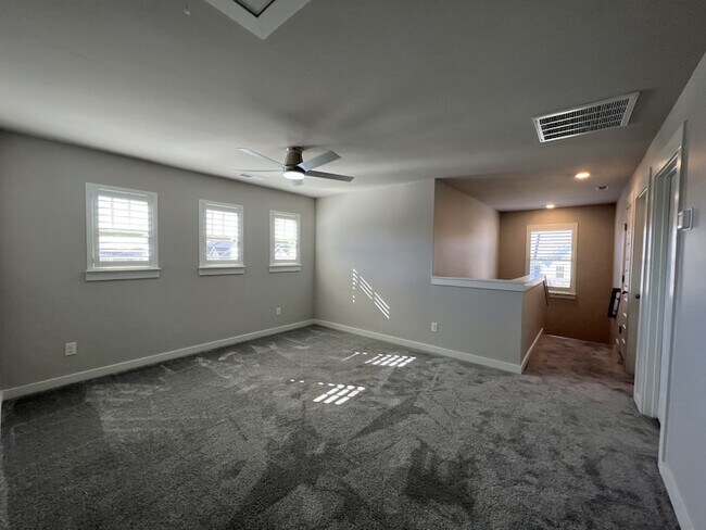 Building Photo - 1001 Pebble Run Rd