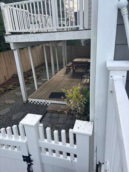 Private yard with deck - 100 Abbott Ave