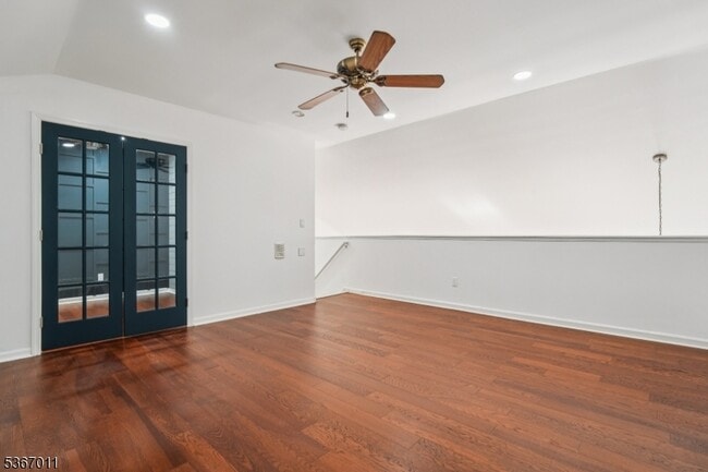 Building Photo - 315 Winthrop Dr