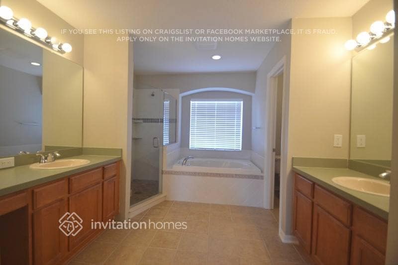 Building Photo - 3947 Stornoway Dr