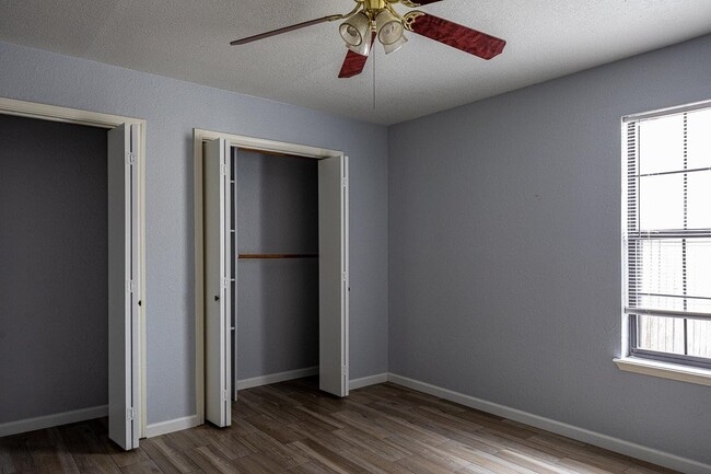 Building Photo - 208 Miller Dr