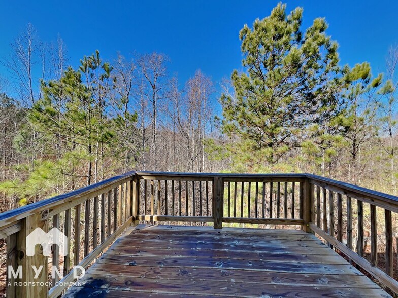 Building Photo - 389 Springwater Wy