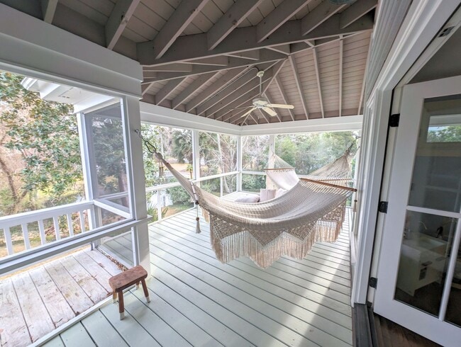 Building Photo - 7200 Airlie Pl