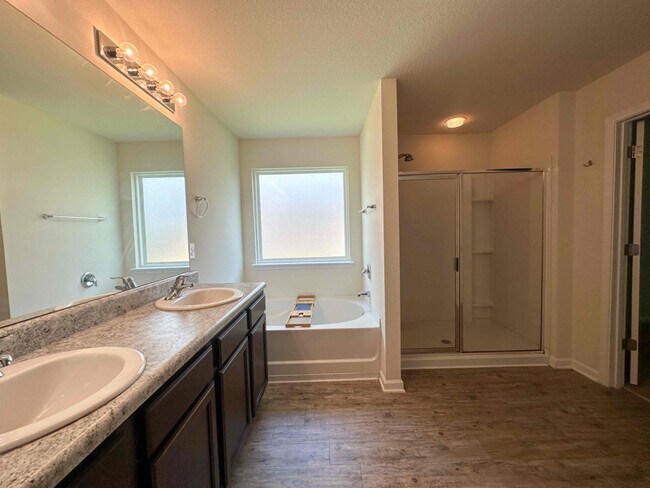 Building Photo - 733 Widgeon Wy