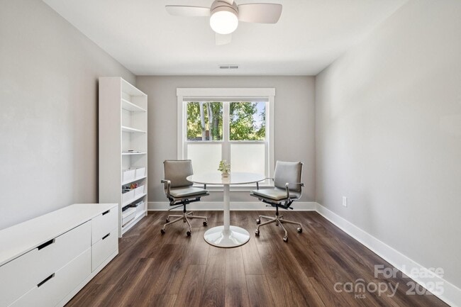 Building Photo - 2507 Marlowe Ave