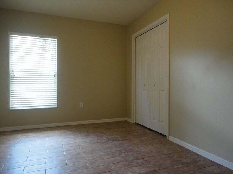 Building Photo - 1452 Baythorn Dr