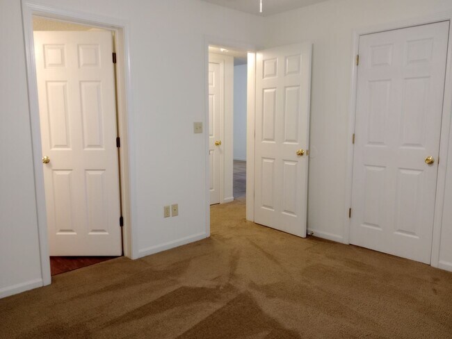 Building Photo - 4414-4416 Cheryl Ct.