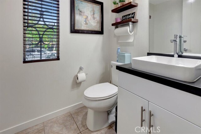 Building Photo - 13 Savannah