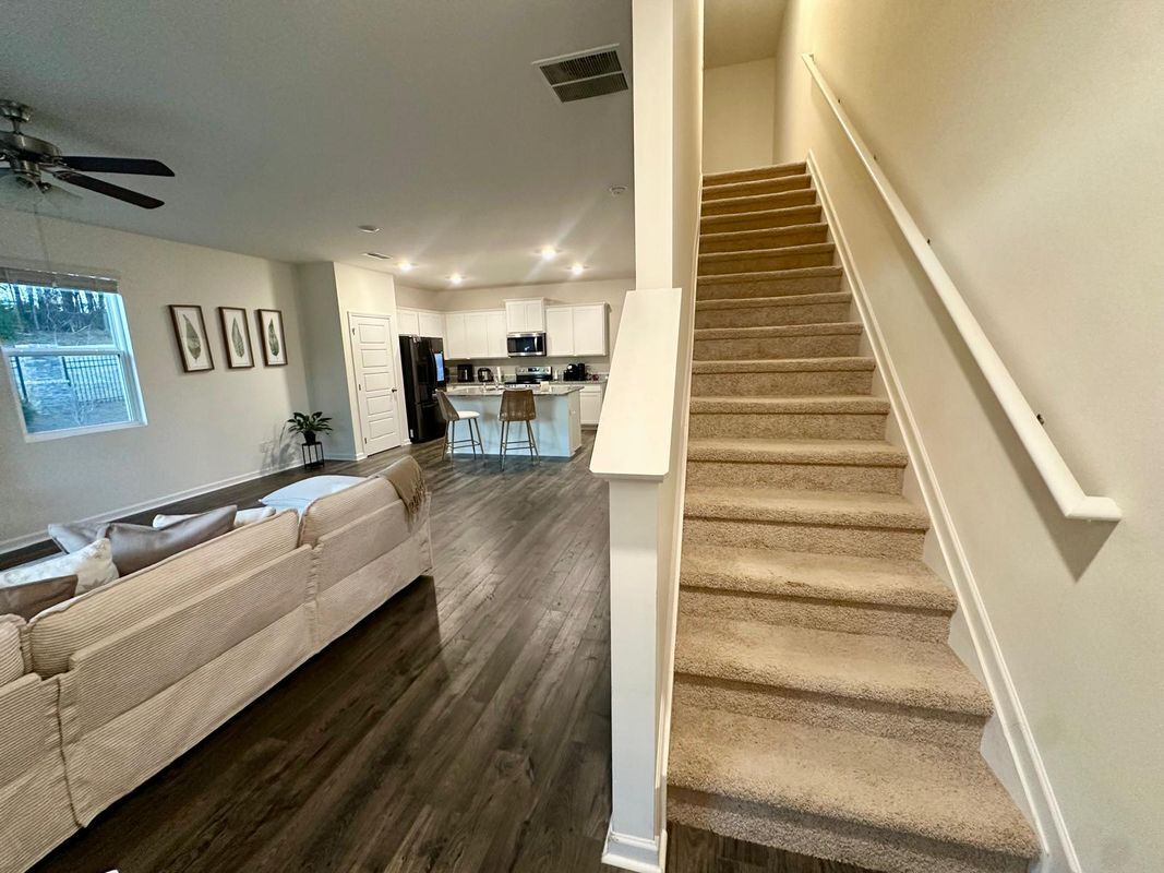 Building Photo - 608 Gray Br Ct