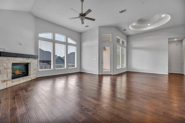 Building Photo - 252 Sabino Dr