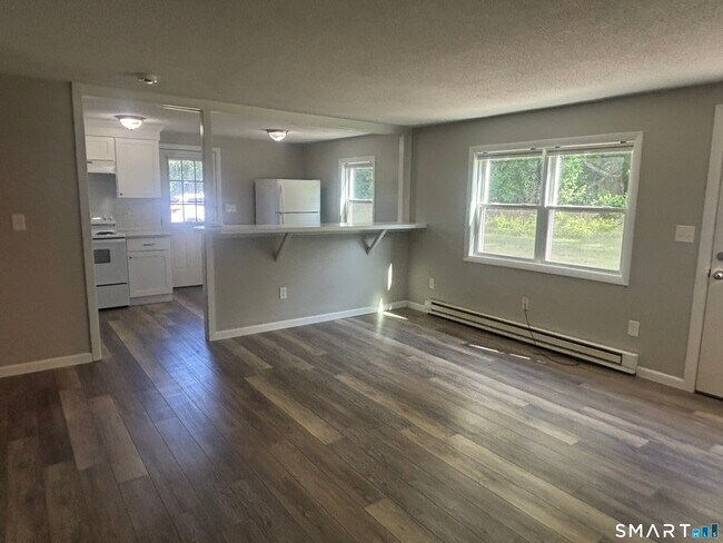 Building Photo - 3 White Oak Rd