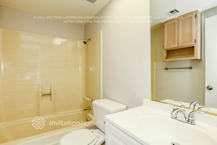 Building Photo - 2254 W Bloomfield Rd