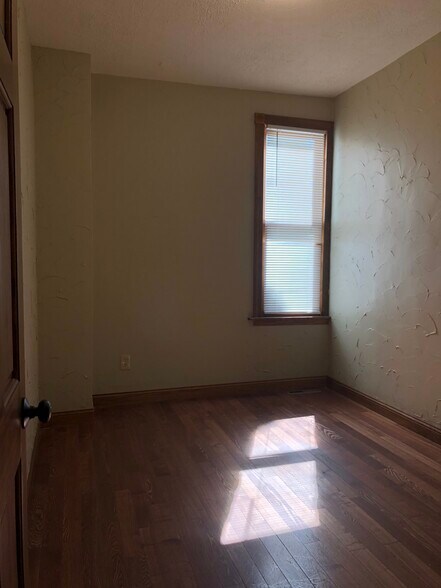 Building Photo - 2357 S Woodward St