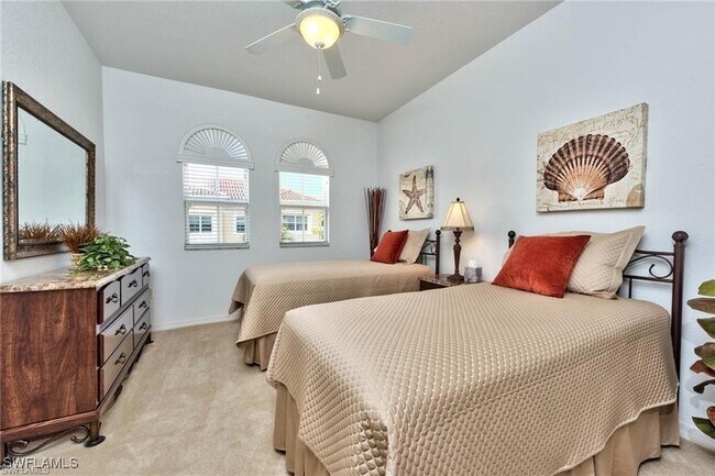 Building Photo - 8560 Violeta St