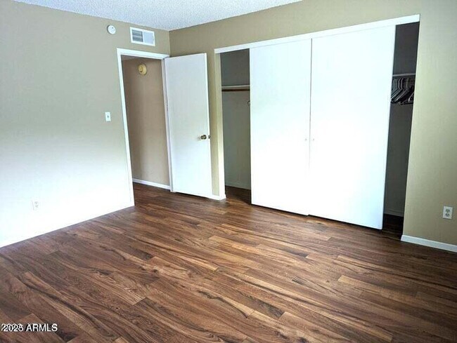 Building Photo - 1043 S Florence Dr