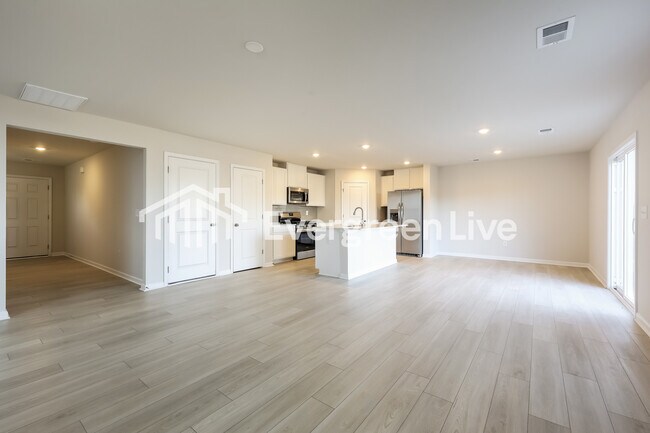 Building Photo - 108 Meadow Gate Ct