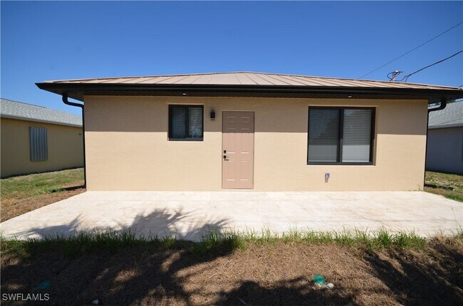 Building Photo - 2132 Barker Blvd