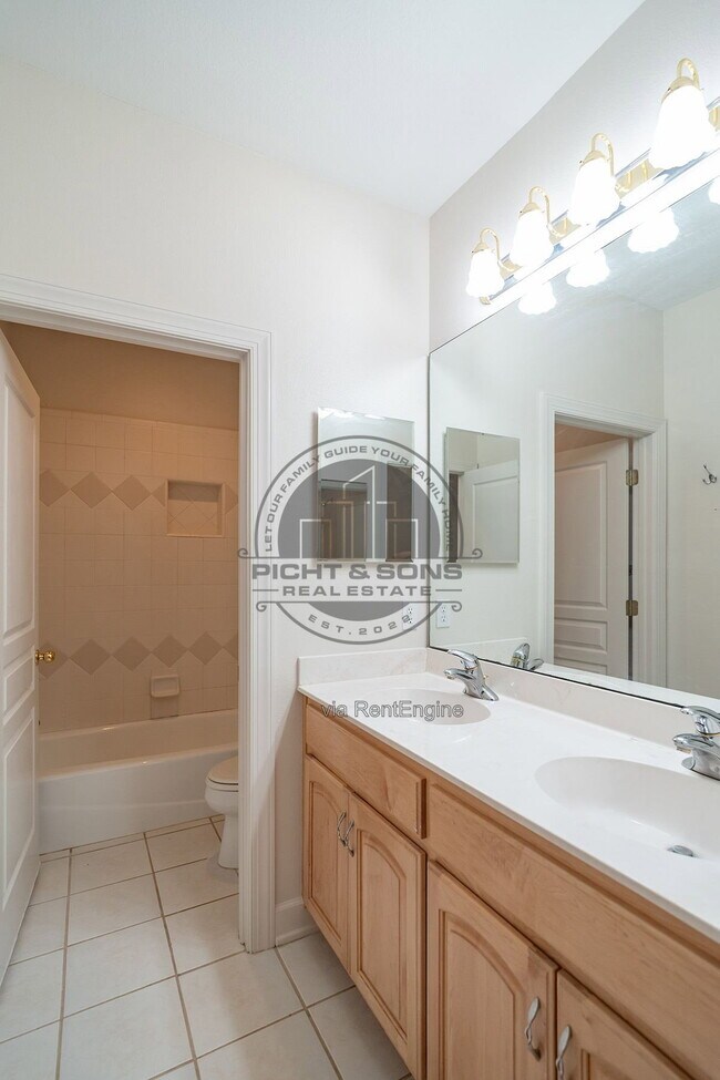 Building Photo - 9540 Starhawk Dr