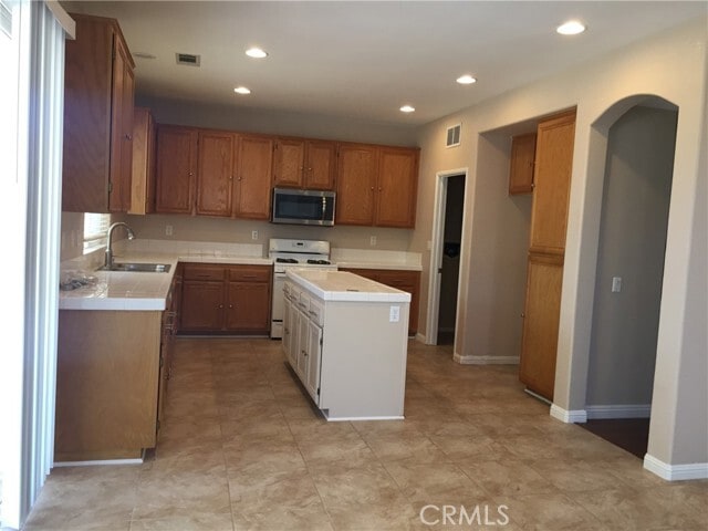 Building Photo - 26214 Manzanita St