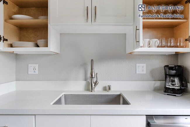 Building Photo - 727 Layne Ct