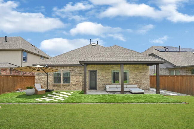 Building Photo - 18639 Rock Quarry Trl